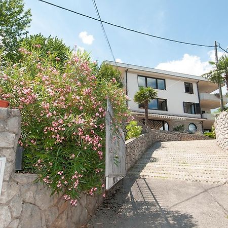 Apartments Daniel Opatija Bilik gambar